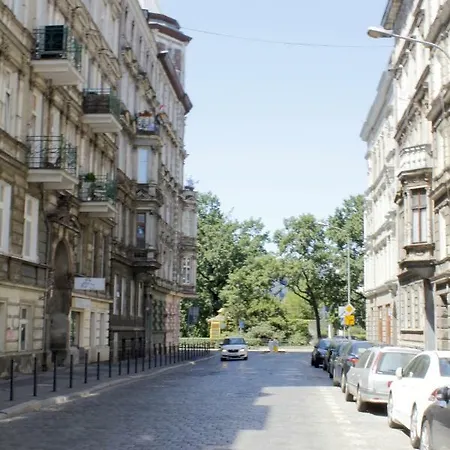Daire City Center, For 4 People
